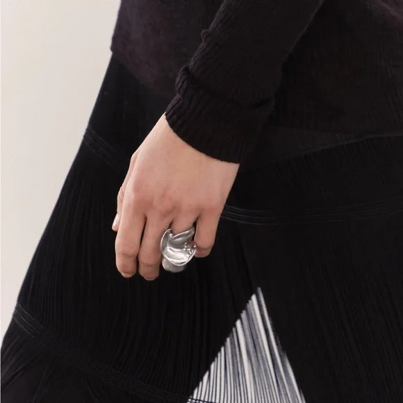 Zara silver ring. - Picture 2 of 2